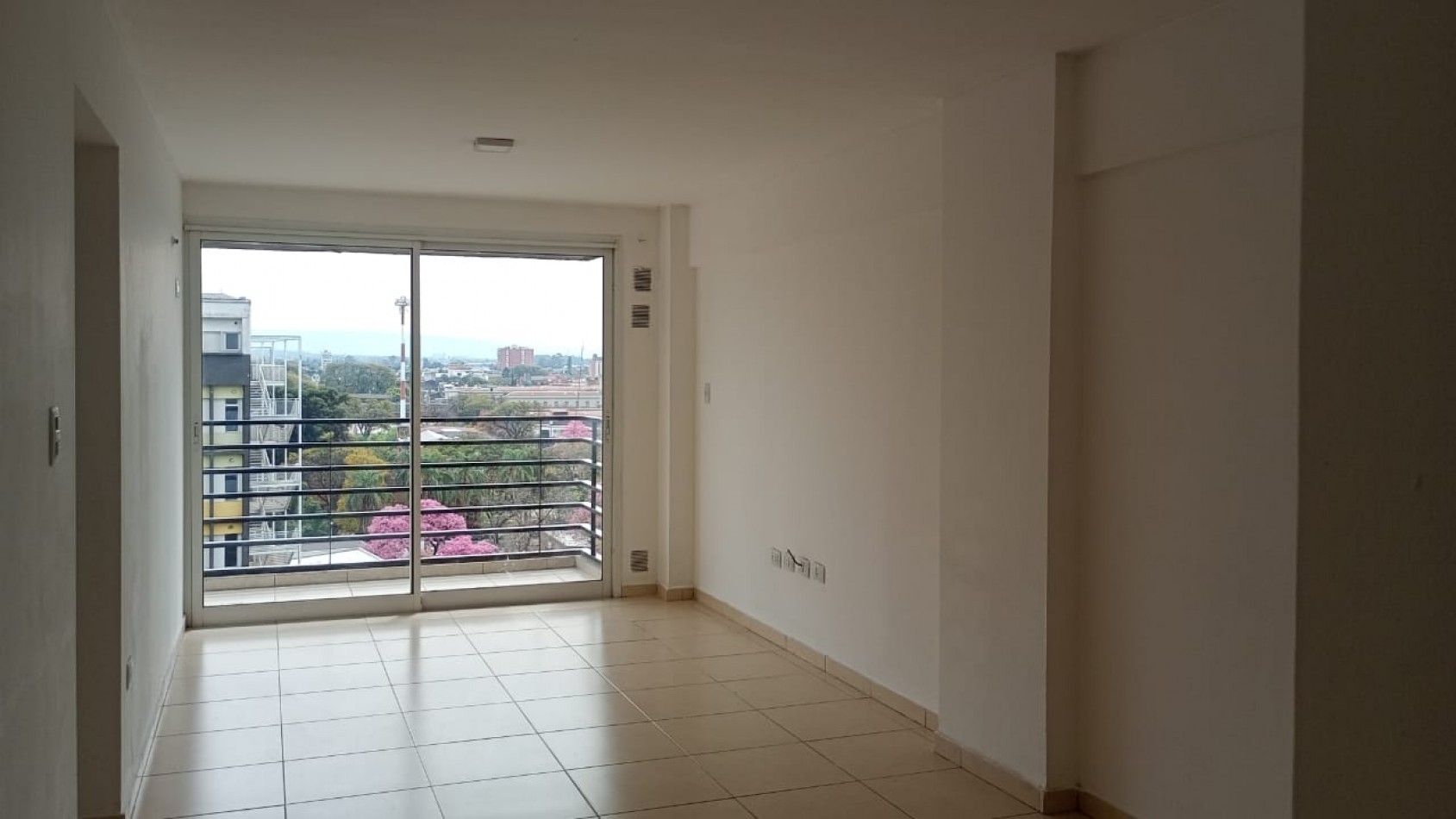 Av. MATE DE LUNA AL 1500