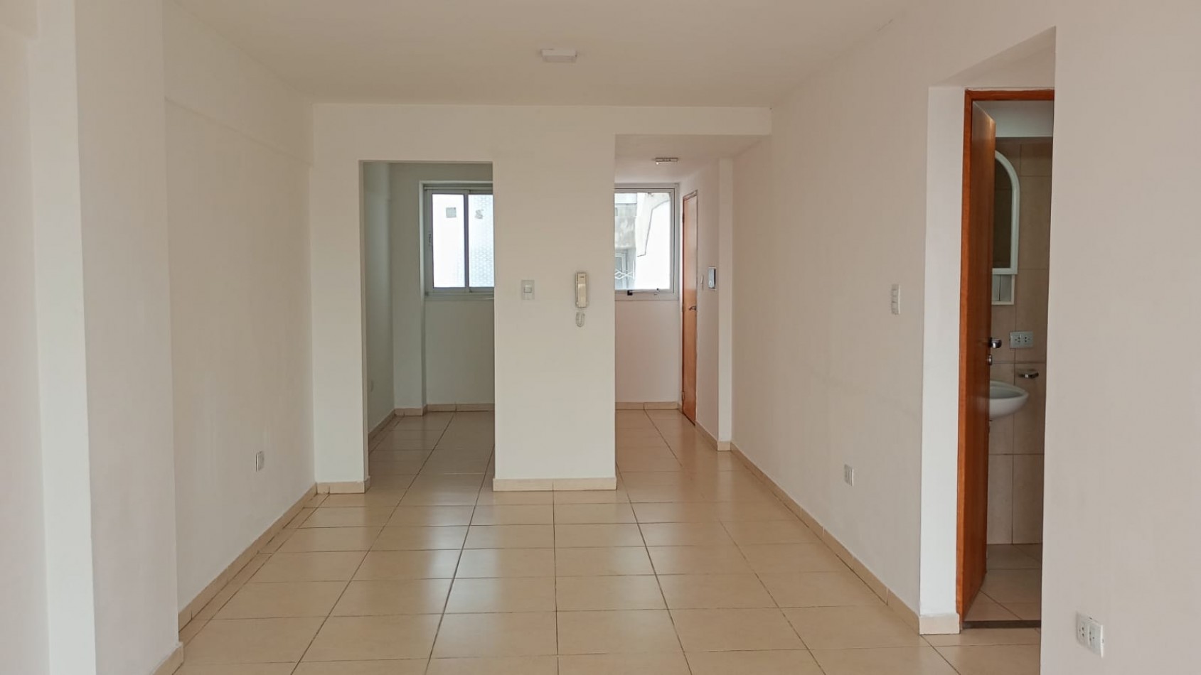 Av Mate de Luna no1530 